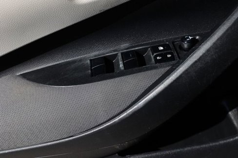 Used 2022 Toyota Corolla LE image 44