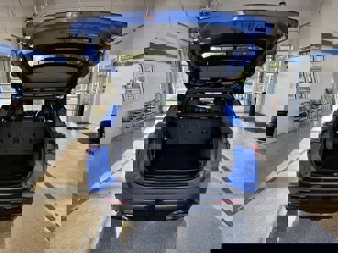 New 2026 Chevrolet Equinox RS w/ LPO, Floor Liner Package image 11