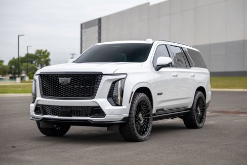 Used 2025 Cadillac Escalade V image 9