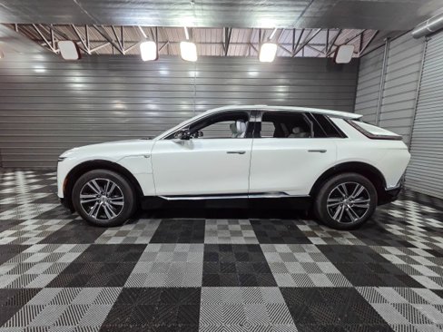 Used 2024 Cadillac Lyriq Luxury w/ LPO, Floor Liner Package image 8