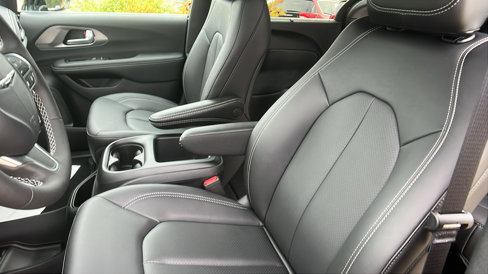 New 2026 Chrysler Pacifica Select image 19