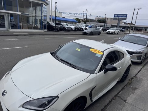 Used 2024 Toyota GR86 Premium image 12