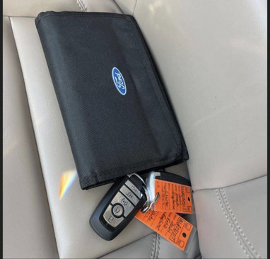 Used 2021 Ford Explorer XLT image 16
