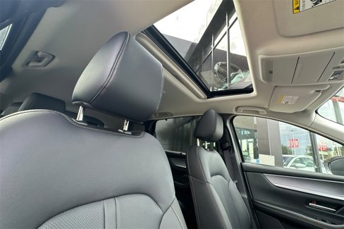 New 2025 MAZDA CX-90 Plug-In Hybrid w/ Preferred image 17