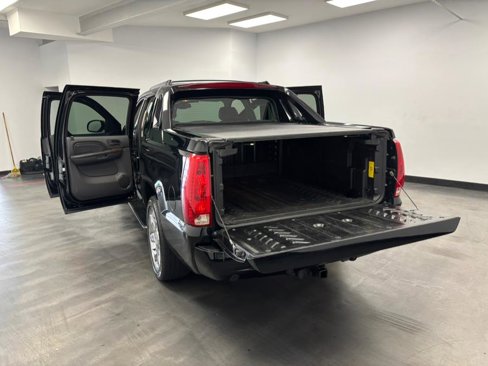 Used 2013 Cadillac Escalade EXT Luxury image 23