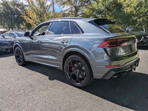 New 2025 Audi RS Q8 performance image 12