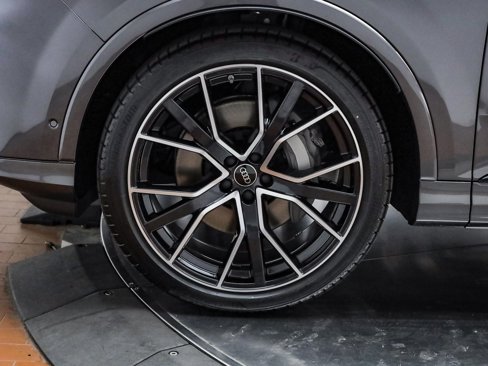 New 2025 Audi Q7 3.0T Prestige image 13