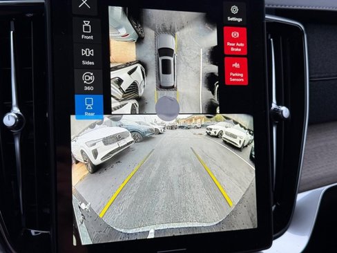 New 2026 Volvo XC90 B6 Plus w/ Protection Package Premier image 16