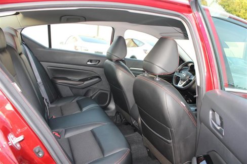 Used 2024 Nissan Altima 2.5 SR image 14