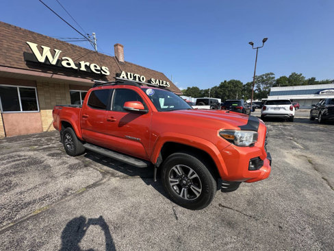 Used 2017 Toyota Tacoma TRD Sport image 4