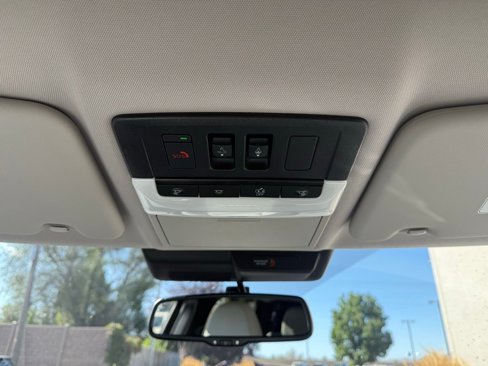 New 2025 Mitsubishi Outlander SEL image 17