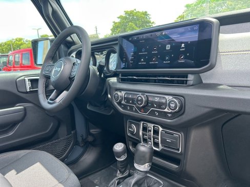 New 2025 Jeep Wrangler Sport S image 25