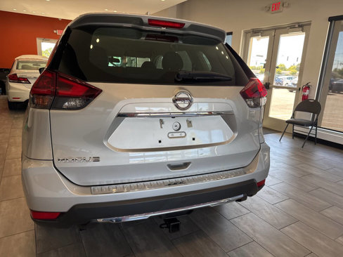 Used 2018 Nissan Rogue S image 13
