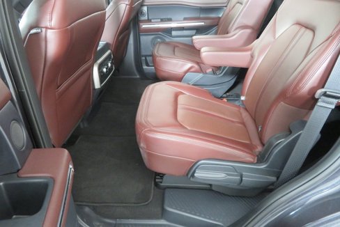 Used 2024 Ford Expedition Limited image 22