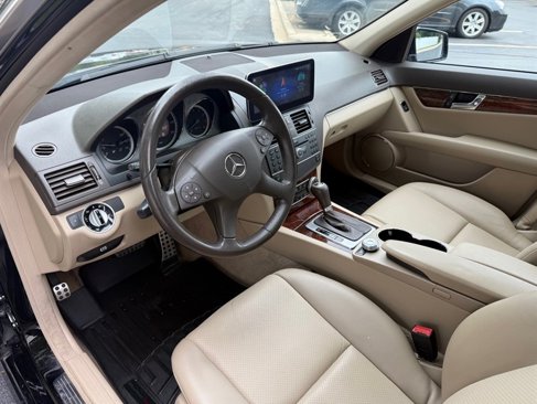 Used 2011 Mercedes-Benz C 300 4MATIC Sedan image 17