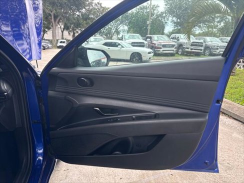 Used 2025 Hyundai Elantra Sport w/ Cargo Package image 18