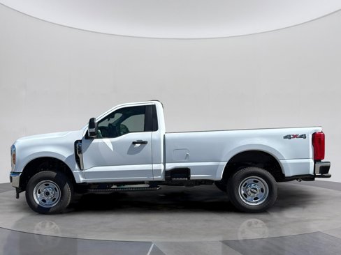 New 2026 Ford F350 4x4 Regular Cab Super Duty image 2