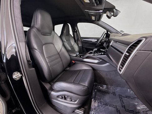 Certified 2023 Porsche Cayenne Turbo S image 22
