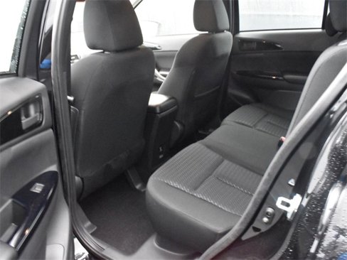 New 2025 Mitsubishi Eclipse Cross LE image 6