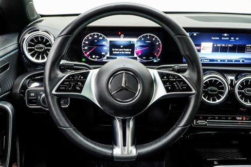 Used 2025 Mercedes-Benz CLA 250 w/ Exclusive Package image 18