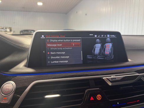 Used 2021 BMW 750i xDrive w/ Executive Package image 34