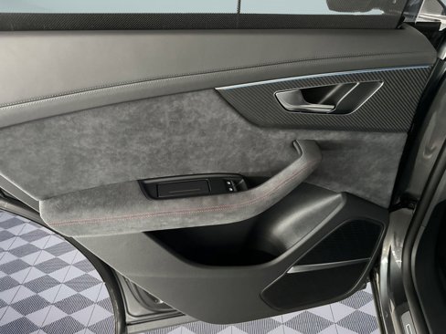 New 2025 Audi RS Q8 performance image 18