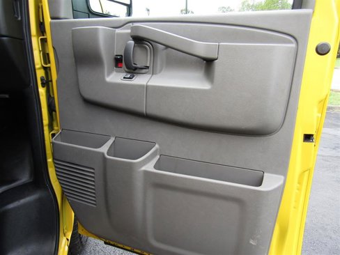 Used 2021 Chevrolet Express 2500 w/ Driver Convenience Package image 19