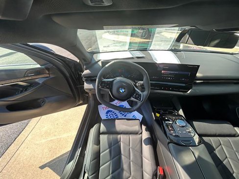 Certified 2024 BMW 530i xDrive image 31