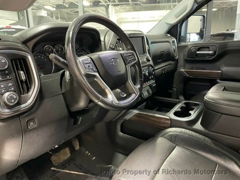 Used 2020 Chevrolet Silverado 1500 LT Trail Boss w/ Midnight Edition image 13