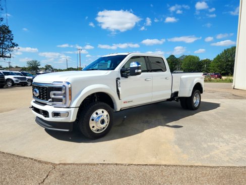 New 2026 Ford F450 Platinum image 3