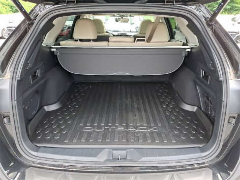 Certified 2025 Subaru Outback Limited image 30