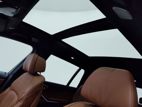 New 2026 BMW X7 M60i image 14