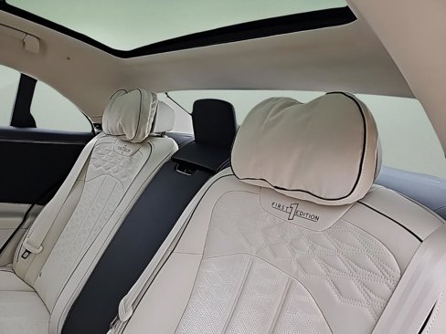 New 2025 Bentley Flying Spur Plug-In Hybrid image 33
