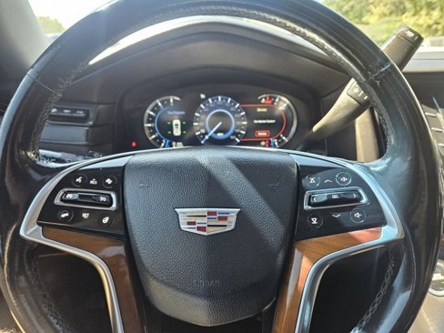 Used 2017 Cadillac Escalade ESV Luxury image 23