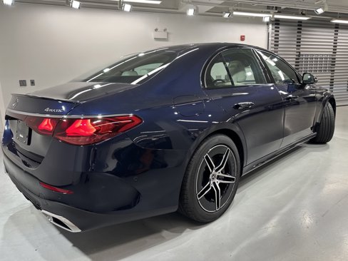 New 2026 Mercedes-Benz E 350 4MATIC Sedan image 11