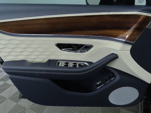 New 2025 Bentley Flying Spur Plug-In Hybrid image 26