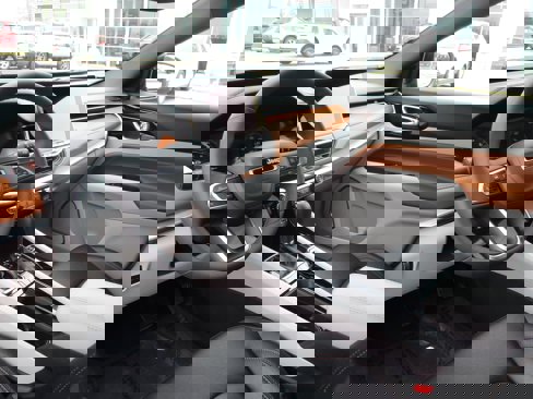 Used 2023 Jeep Compass Limited image 14