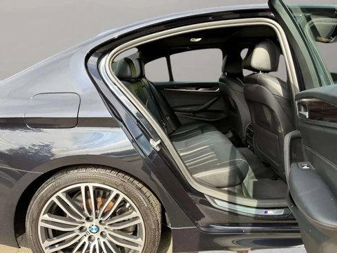 Used 2019 BMW 540i xDrive w/ M Sport Package image 25