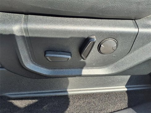 Used 2019 Ford F150 Lariat image 17