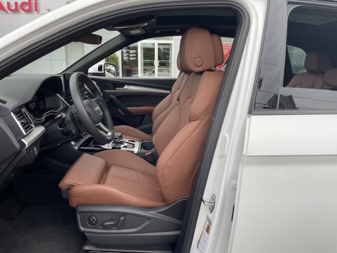 Certified 2025 Audi Q5 2.0T Premium image 7
