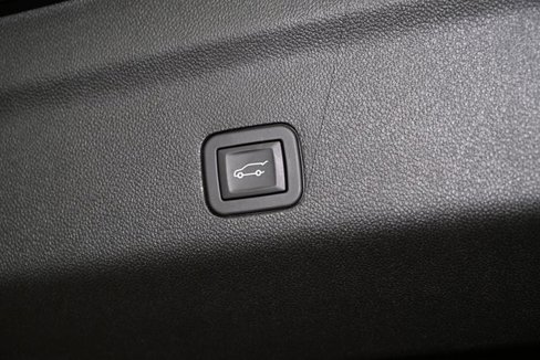 Used 2025 Chevrolet Tahoe High Country w/ Sun And Tow Package image 69