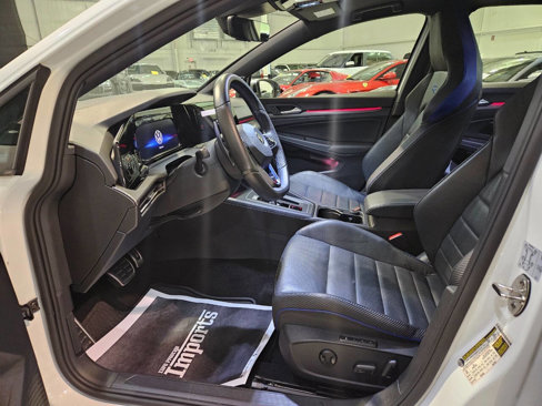 Used 2022 Volkswagen Golf R image 10