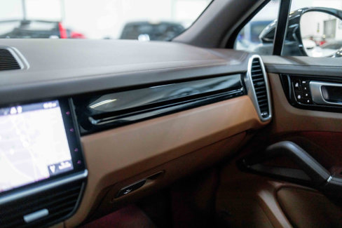 Used 2019 Porsche Cayenne E-Hybrid image 76