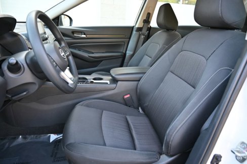 Used 2025 Nissan Altima 2.5 SV image 13