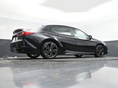 Used 2025 Toyota Camry XSE image 40