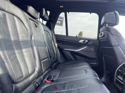 Used 2019 BMW X5 xDrive50i w/ Executive Package image 23