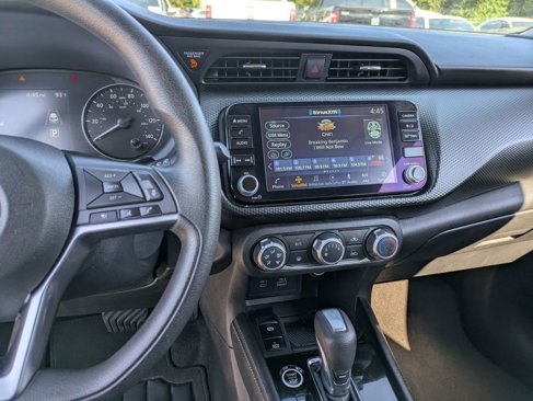 Used 2024 Nissan Kicks SV image 24