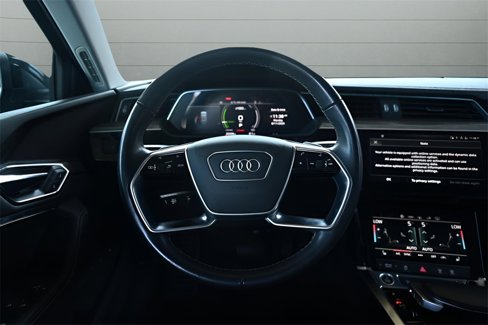 Used 2024 Audi Q8 e-tron Premium image 37