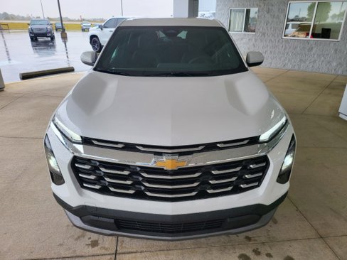 New 2026 Chevrolet Equinox LT w/ Convenience Package II image 11