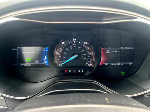 Used 2020 Ford Fusion SE image 13